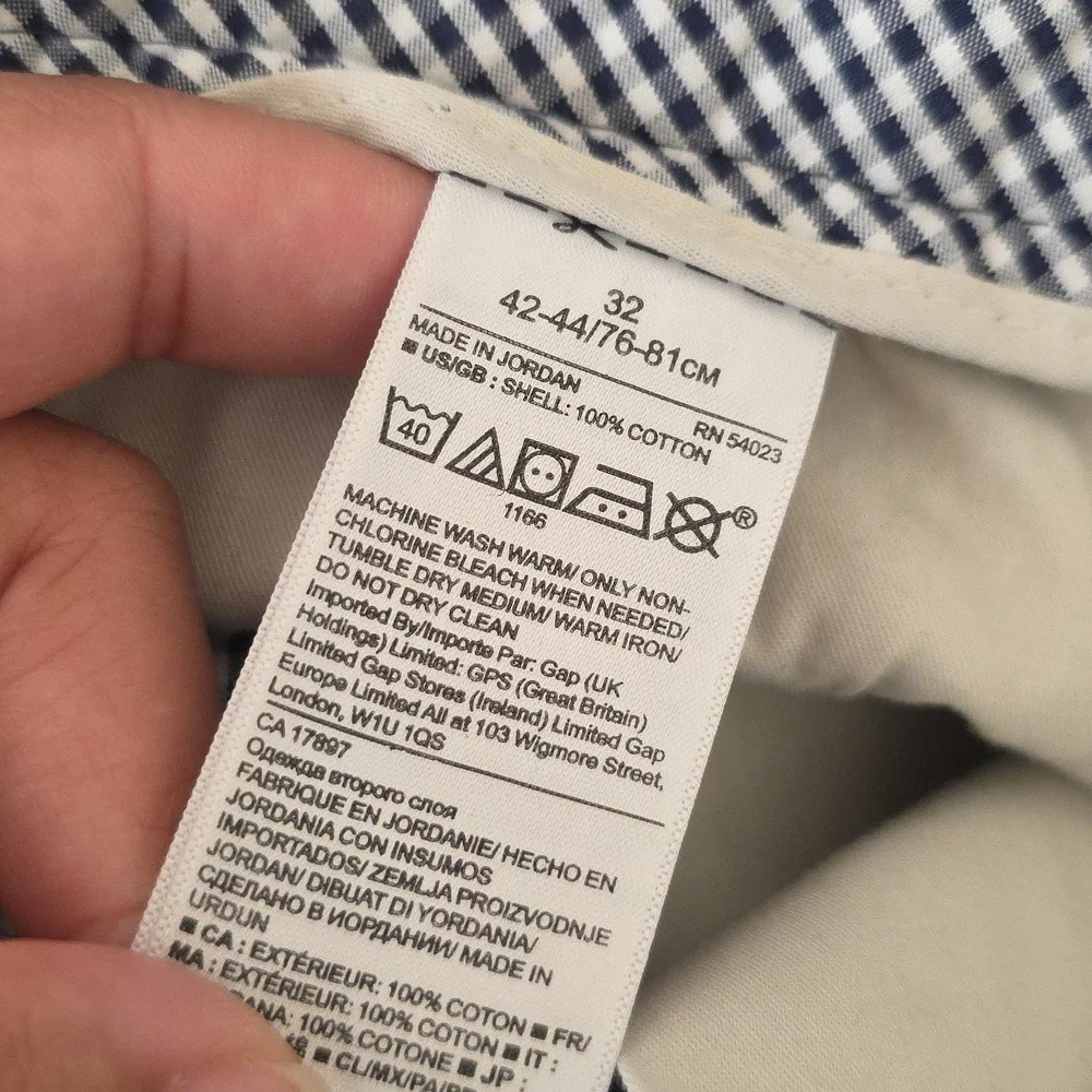 ☆Banana Republic Blue and White Checkered Men Shorts☆ - Picture 2 of 3